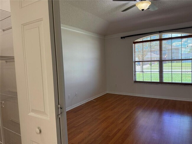 Building Photo - 2423 Moonstone Ave