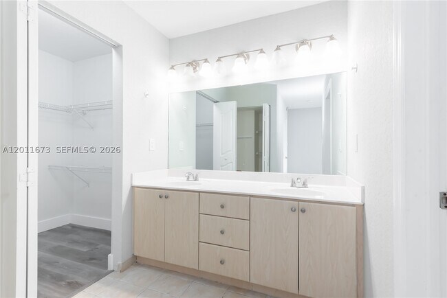 Building Photo - 8902 NW 109th Ct