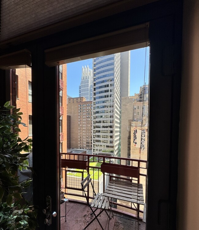 Building Photo - 208 W Washington St