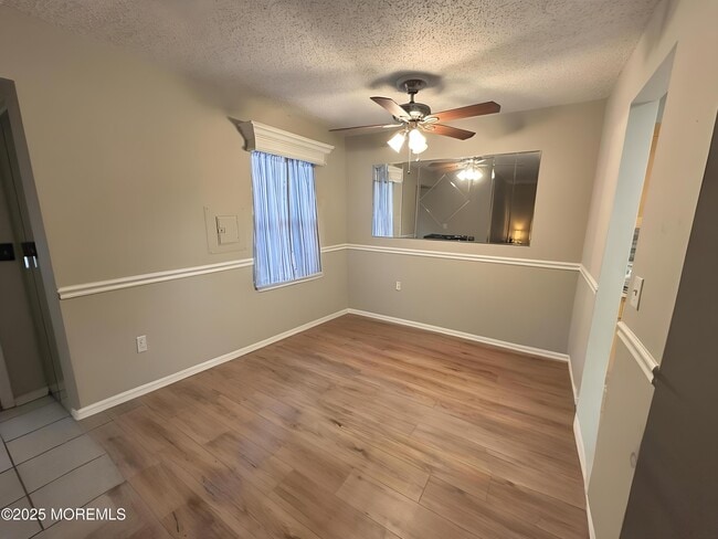 Building Photo - 310 Sage Ct