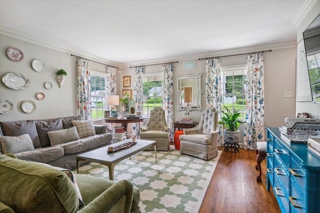 Building Photo - 181 Wallace Rd