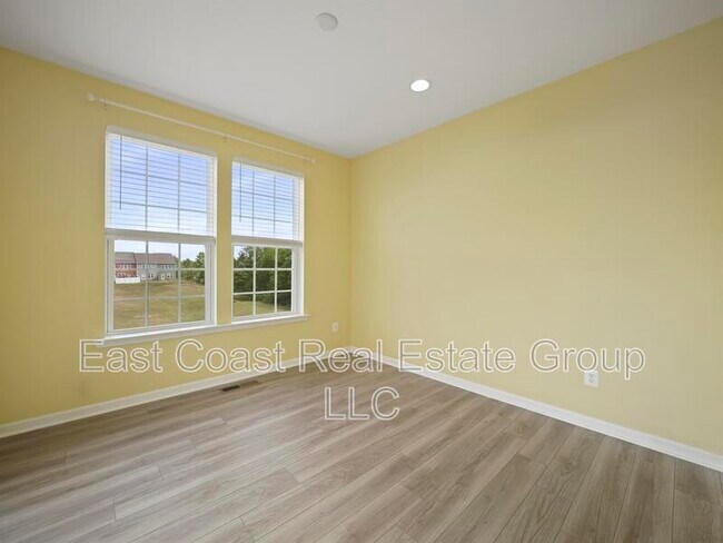 Building Photo - 51 Horace Ct