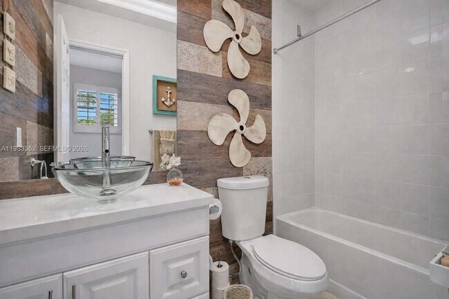 Building Photo - 3530 NW 52nd Ave