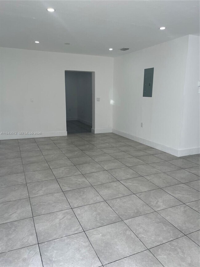 Building Photo - 317 E 8th St