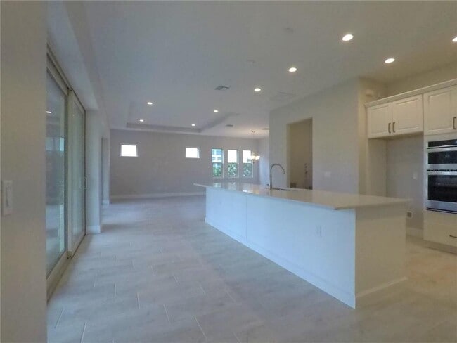 Building Photo - 15738 Shorebird Ln