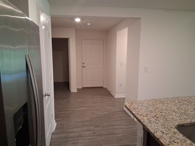 Building Photo - 8871 Southern Charm Cir