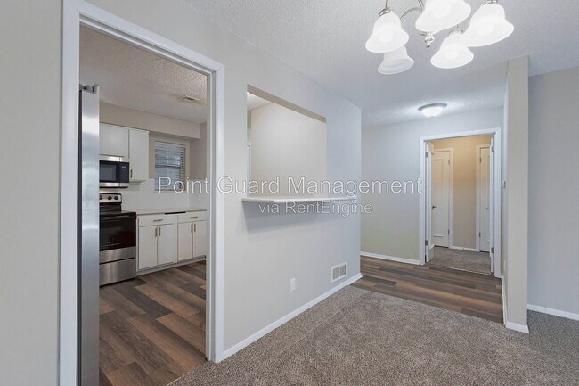 Building Photo - 1818 W 18th St N