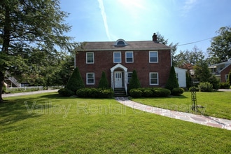 Building Photo - 70 Lyman St