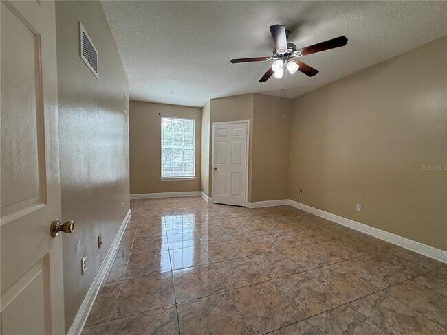 Building Photo - 14304 Fredricksburg Dr
