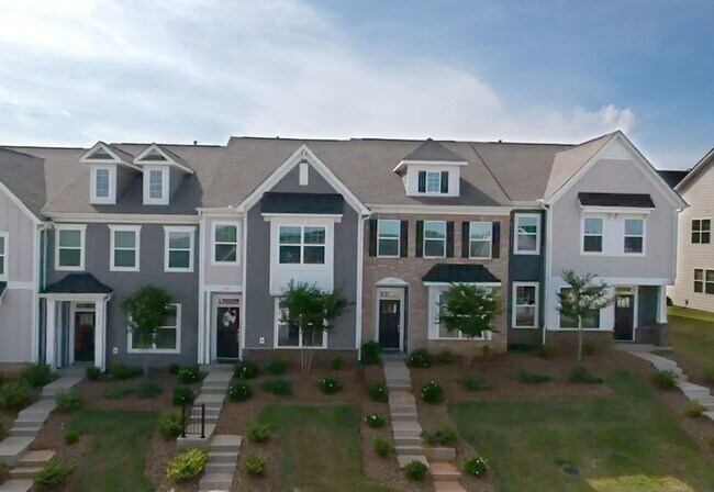 Building Photo - Charming 3BR Townhome in Greer