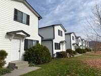 Building Photo - Duplex with detached garage