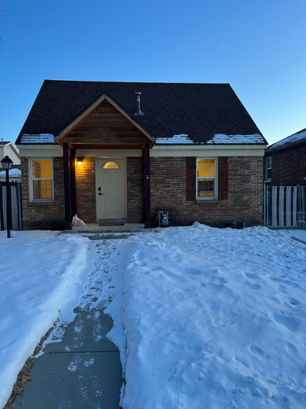 Primary Photo - 1137 22nd St