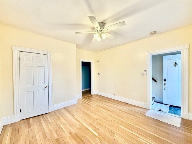 Building Photo - 12 Hall Pl