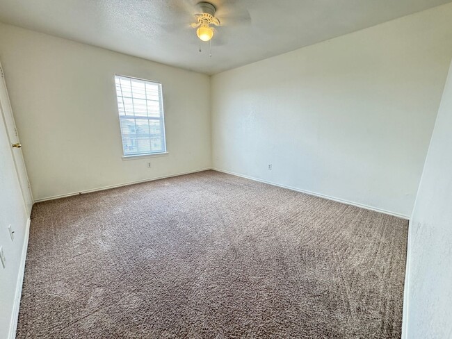 Building Photo - 3608 Malibu Ln