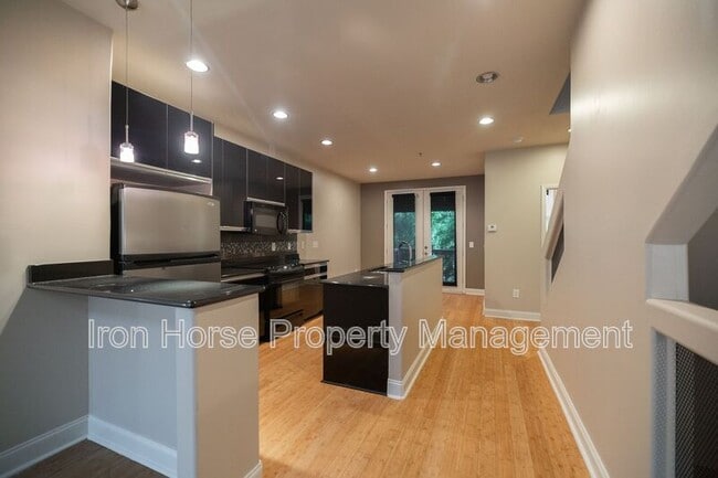 Building Photo - 118 Ruth Dr