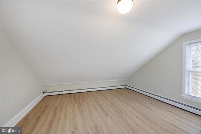 Building Photo - 606 Vernon St