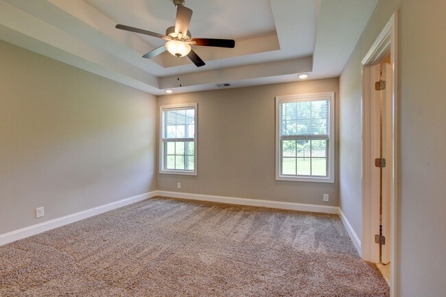 Building Photo - Sharp 3 bed 2 Bath Close To Ft Campbell