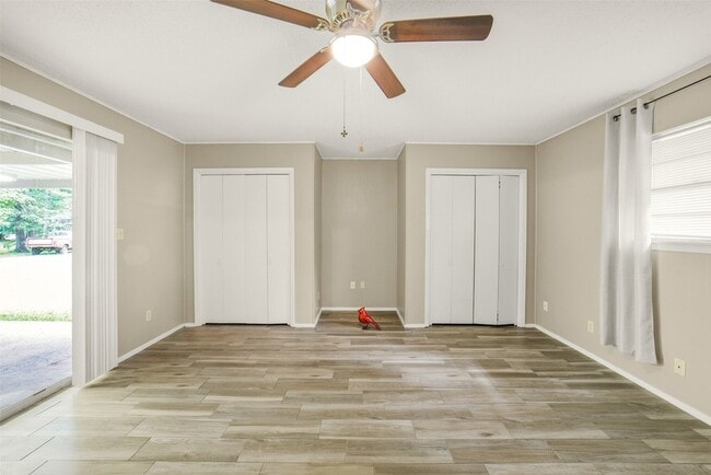 Building Photo - 23807 Red Oak Dr