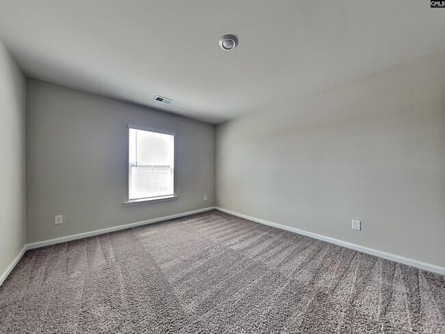 Building Photo - 75 Blue Fescue Way