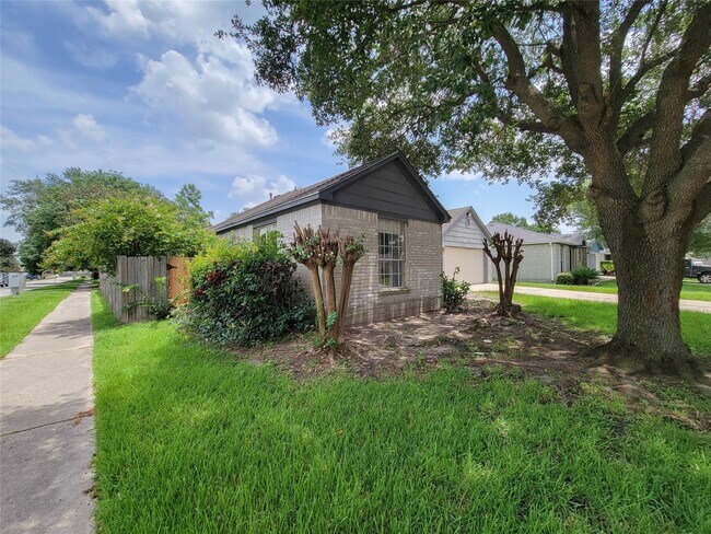Building Photo - 22918 Pine Mist Ln