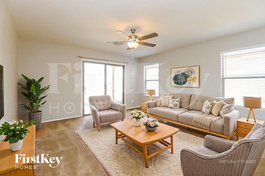 Building Photo - 1742 E Leslie Ave