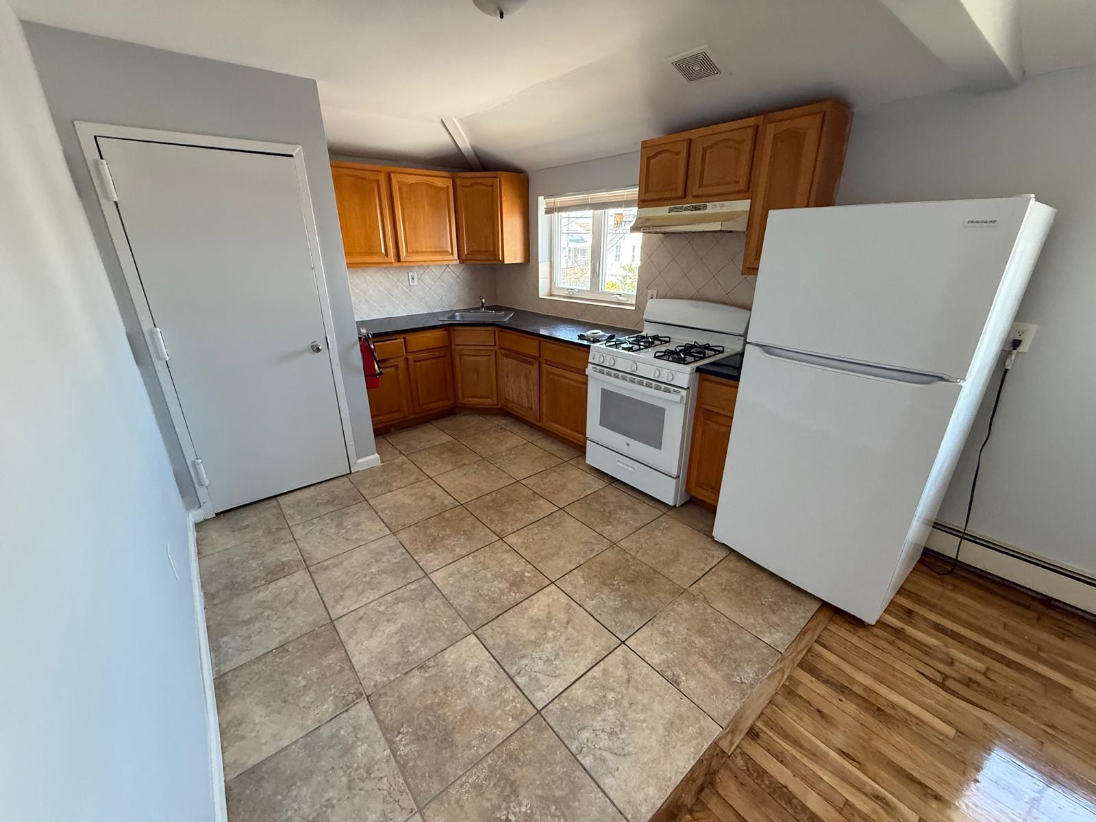 Building Photo - 4609 Beach Channel Dr