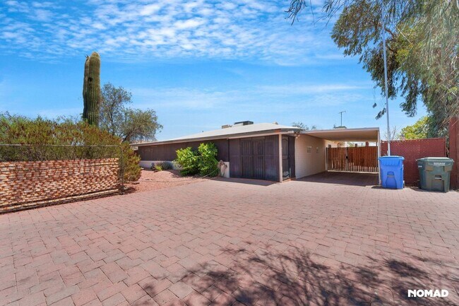 Building Photo - Spacious 3BR House in Phoenix