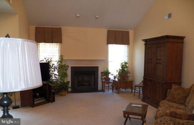 Building Photo - 2276 Southpoint Dr