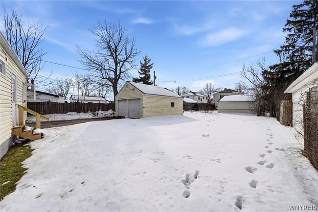 Building Photo - 38 Harvest Ave