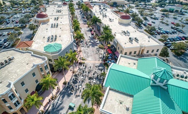 Building Photo - 8143 Miramar Way