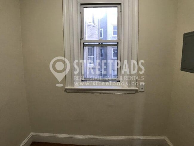 Building Photo - 1 bedroom in Boston MA 02215