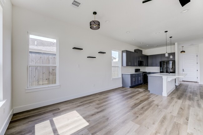 Building Photo - 7117 Tierwester St