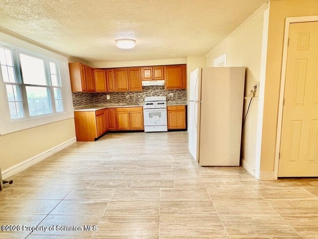 Building Photo - 636 Beech St