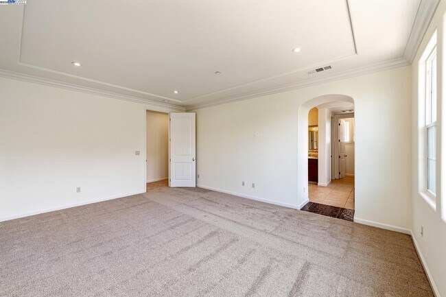 Building Photo - 2131 Chamomile Ct