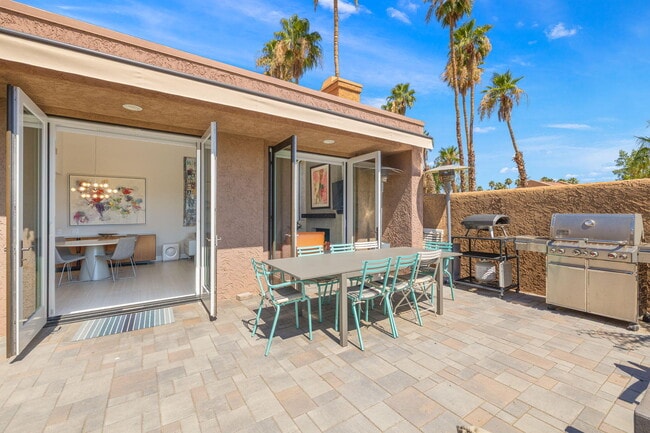 Building Photo - 49069 Mariposa Dr