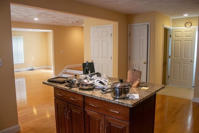 Building Photo - 4 Humphrey St