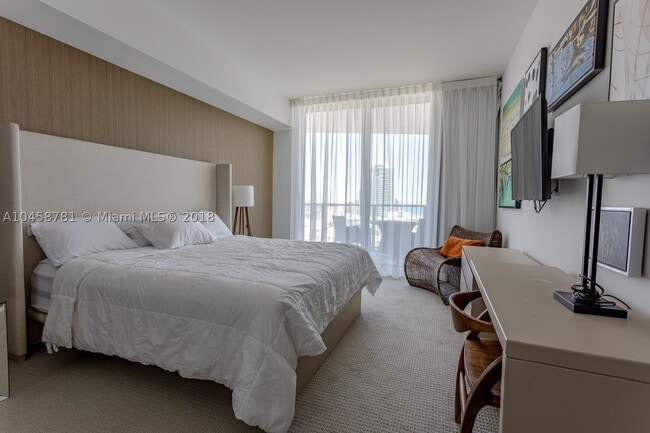 Building Photo - 4111 S Ocean Dr
