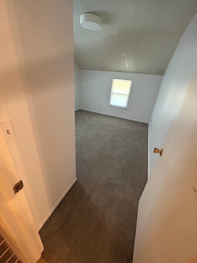 2nd floor bedroom 5 - 670 S Governor St