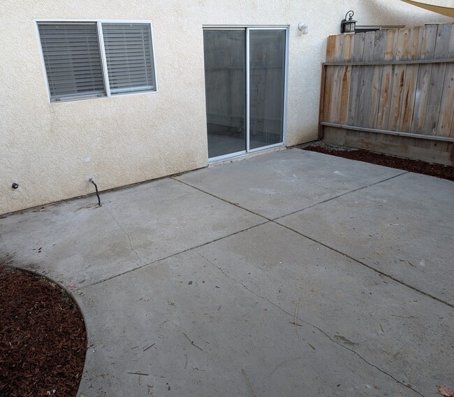 Private fenced-in patio - 19050 Kittridge St