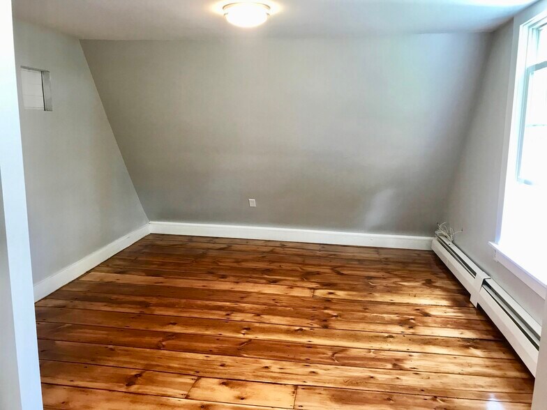 Living Room - 46 Hopkins Ln