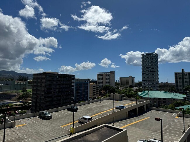 Building Photo - Country Club Village 6 - 2 Bedroom 1.5 Bat...