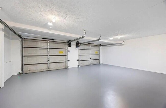 Building Photo - 2246 Hightrail Ct