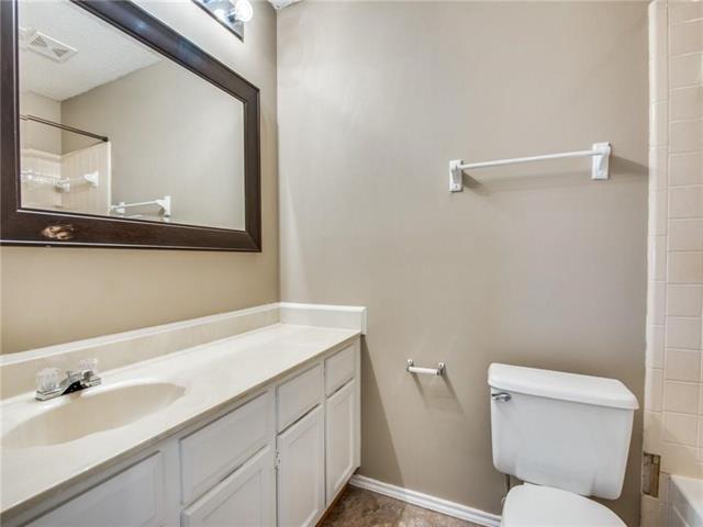 Building Photo - 1420 Golden Gate Dr