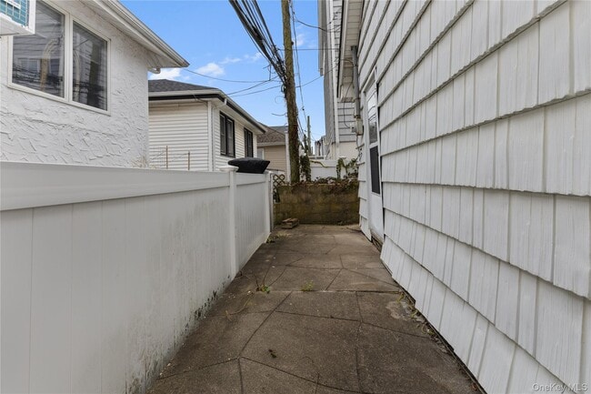 Building Photo - 44 Nevada Ave