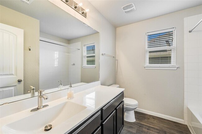 Building Photo - 2200 Arborside Dr