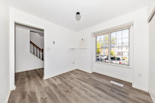 Building Photo - 13303 Country Ridge Dr