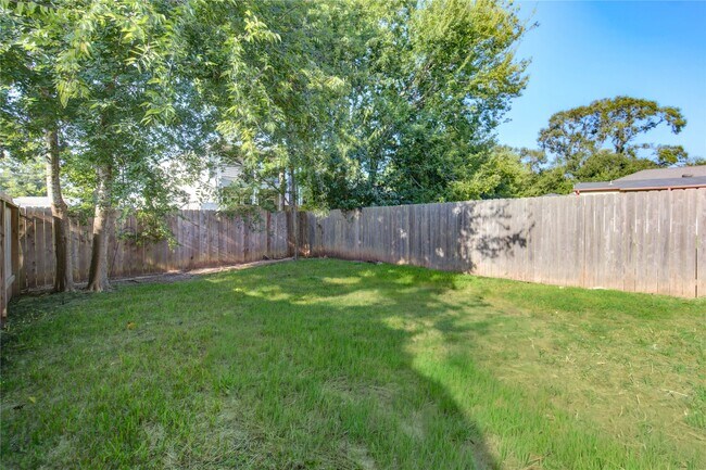 Building Photo - 4536 Sunflower St