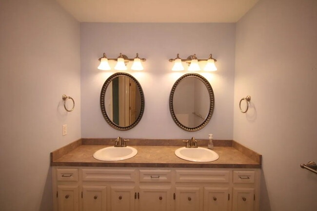 Building Photo - - WONDERFUL 2-STORY HOME IN WALNUT CREEK *SPRING CREEK SCHOOL DISTRICT* -