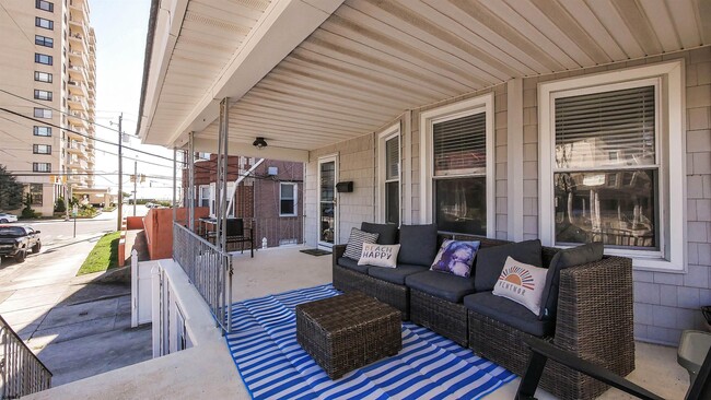 Building Photo - 26 S Oakland Ave