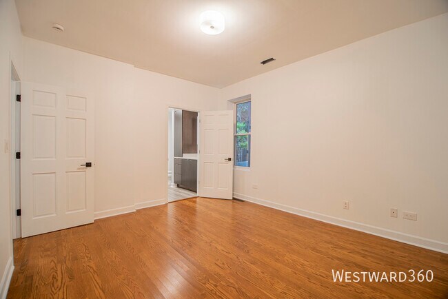 Building Photo - 2221 W Charleston St